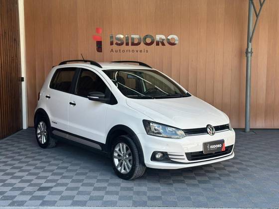 VOLKSWAGEN FOX 1.0 MPI TRACK 12V FLEX 4P MANUAL VOLKSWAGEN FOX 1.0 MPI TRACK 12V FLEX 4P MANUAL